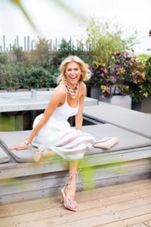 Kristen Taekman feet photo thumbnail