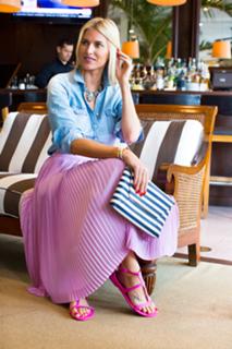 Kristen Taekman feet photo thumbnail