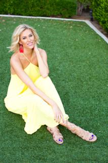 Kristen Taekman feet photo thumbnail