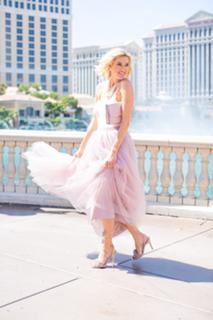 Kristen Taekman feet photo thumbnail