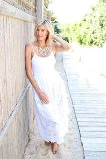 Kristen Taekman feet photo thumbnail