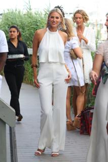 Kristen Taekman feet photo thumbnail