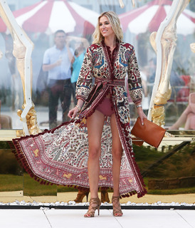 Kristen Taekman feet photo thumbnail