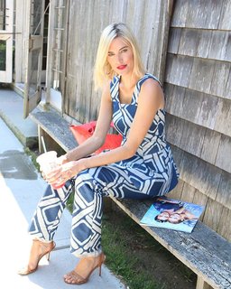 Kristen Taekman feet photo thumbnail