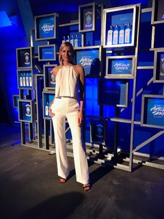 Kristen Taekman feet photo thumbnail