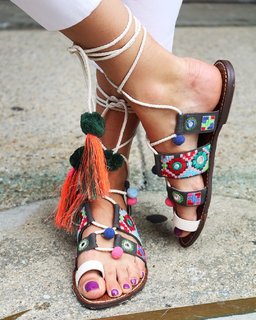 Kristen Taekman feet photo thumbnail