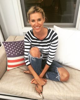 Kristen Taekman feet photo thumbnail