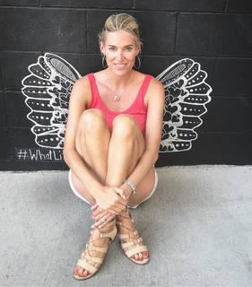 Kristen Taekman feet photo thumbnail