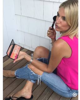 Kristen Taekman feet photo thumbnail