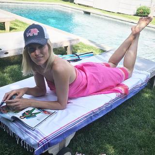 Kristen Taekman feet photo thumbnail