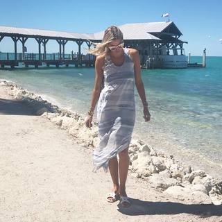 Kristen Taekman feet photo thumbnail