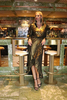 Kristen Taekman feet photo thumbnail