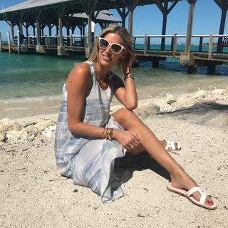 Kristen Taekman feet photo thumbnail