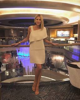 Kristen Taekman feet photo thumbnail