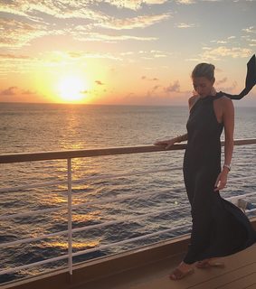 Kristen Taekman feet photo thumbnail