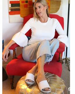 Kristen Taekman feet photo thumbnail