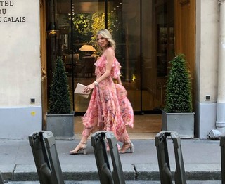 Kristen Taekman feet photo thumbnail