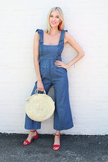 Kristen Taekman feet photo thumbnail