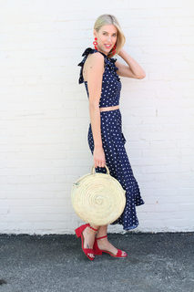 Kristen Taekman feet photo thumbnail