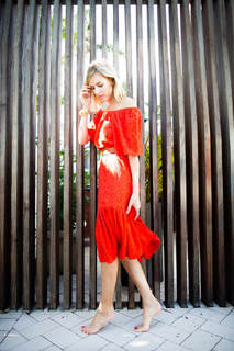 Kristen Taekman feet photo thumbnail