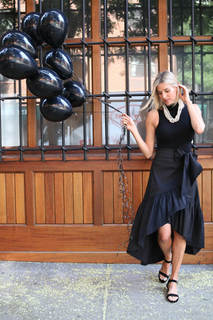 Kristen Taekman feet photo thumbnail