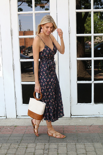 Kristen Taekman feet photo thumbnail