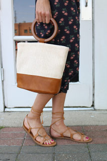 Kristen Taekman feet photo thumbnail