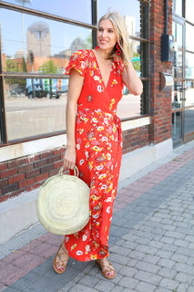 Kristen Taekman feet photo thumbnail