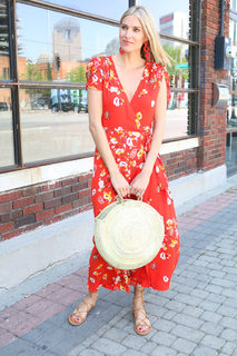 Kristen Taekman feet photo thumbnail