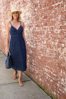 Kristen Taekman feet photo thumbnail