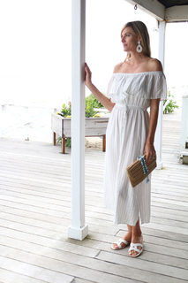 Kristen Taekman feet photo thumbnail