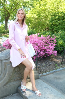 Kristen Taekman feet photo thumbnail