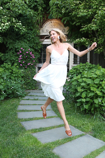 Kristen Taekman feet photo thumbnail