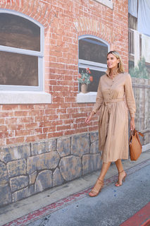 Kristen Taekman feet photo thumbnail