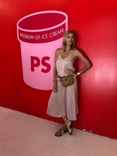 Kristen Taekman feet photo thumbnail