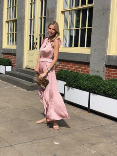 Kristen Taekman feet photo thumbnail