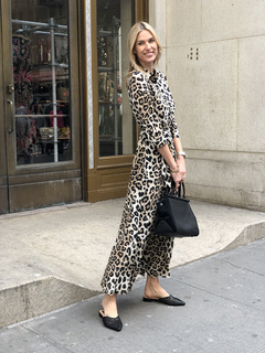 Kristen Taekman feet photo thumbnail