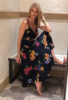 Kristen Taekman feet photo thumbnail