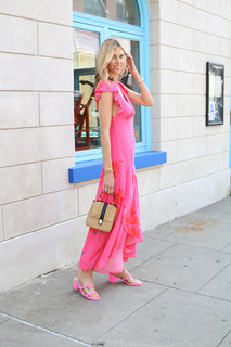 Kristen Taekman feet photo thumbnail