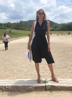 Kristen Taekman feet photo thumbnail