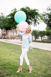 Kristen Taekman feet photo thumbnail