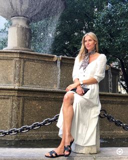 Kristen Taekman feet photo thumbnail