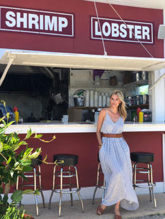 Kristen Taekman feet photo thumbnail