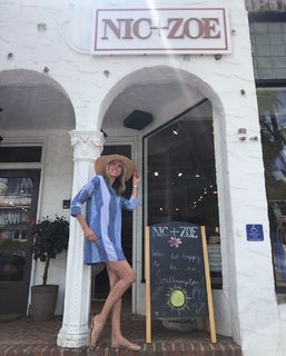 Kristen Taekman feet photo thumbnail