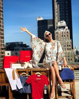 Kristen Taekman feet photo thumbnail