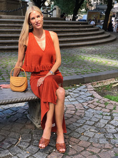 Kristen Taekman feet photo thumbnail