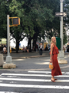 Kristen Taekman feet photo thumbnail
