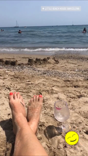 Kristen Taekman feet photo thumbnail