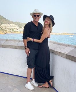 Kristen Taekman feet photo thumbnail