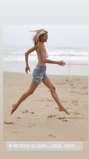 Kristen Taekman feet photo thumbnail
